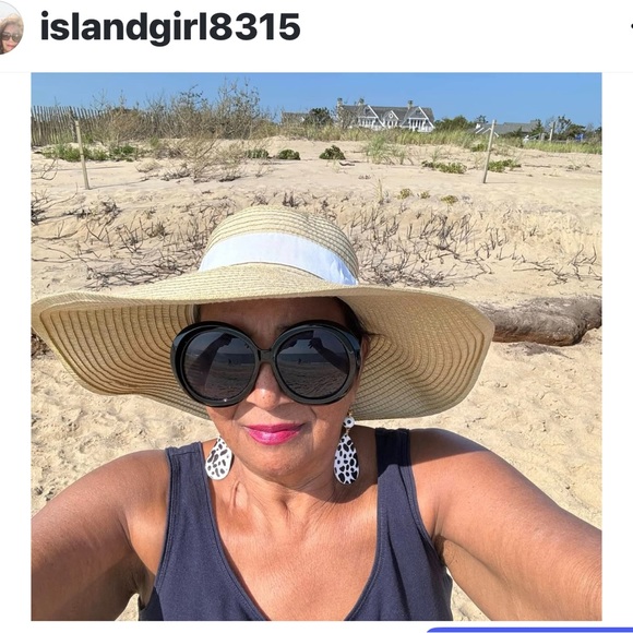 Meet your Posher, Sharyn - Picture 1 of 1